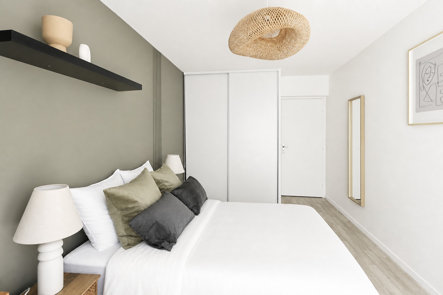 Contemporary-style 15 m² bedroom for rent in coliving at the gates of Bordeaux – B017