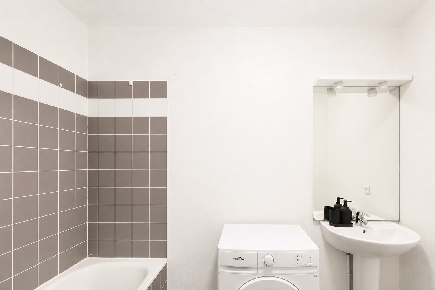 Comfortable 10 m² for rent in coliving in Bègles, near Bordeaux – B020