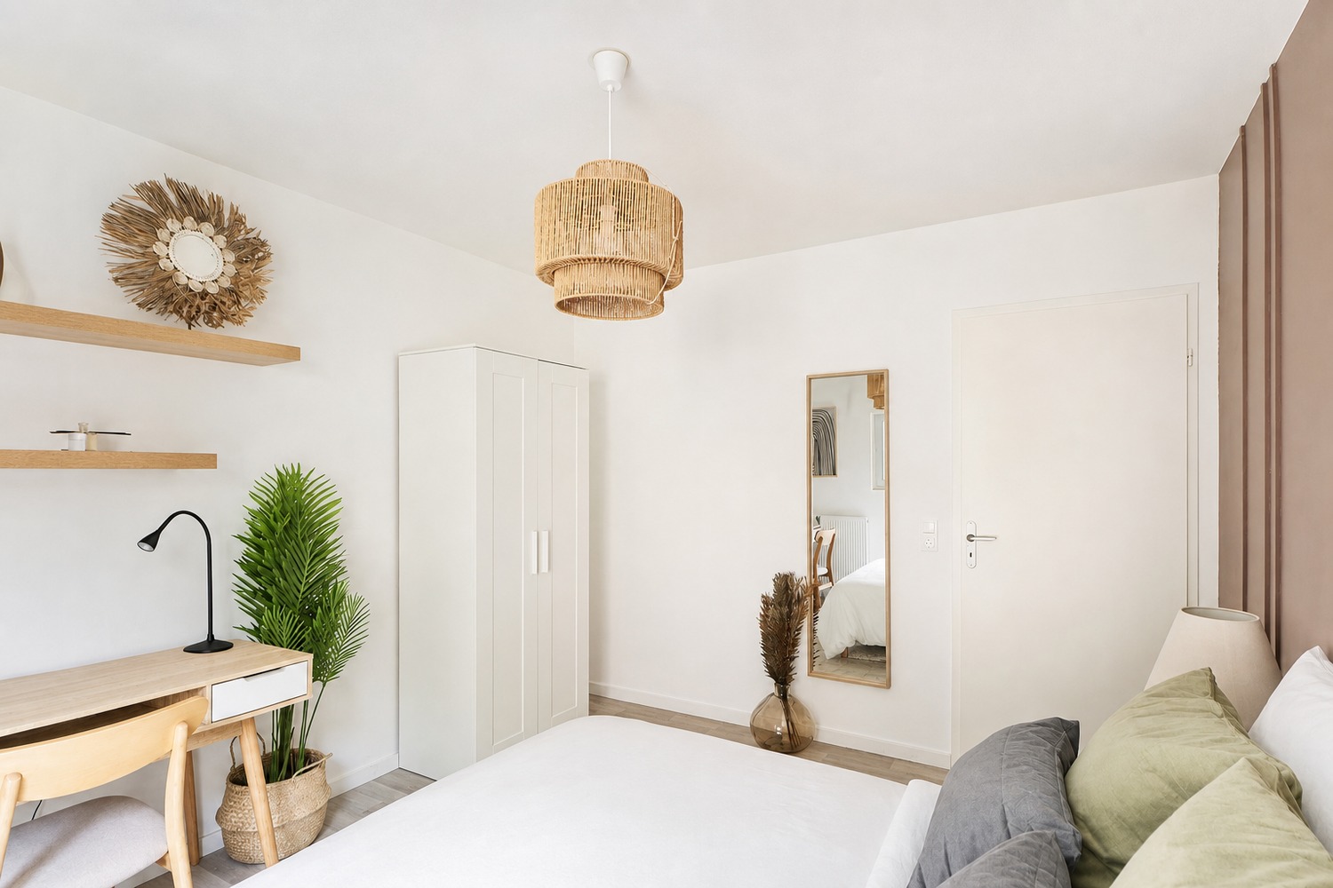 Luminous 12 m² bedroom for rent in coliving in Bègles – B021