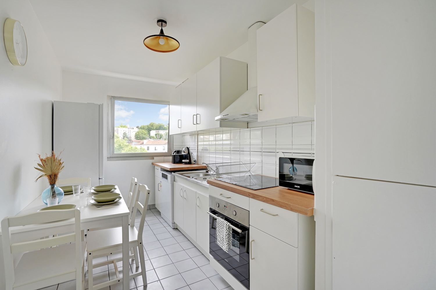 Move into this spacious 15 m² room – ISY01