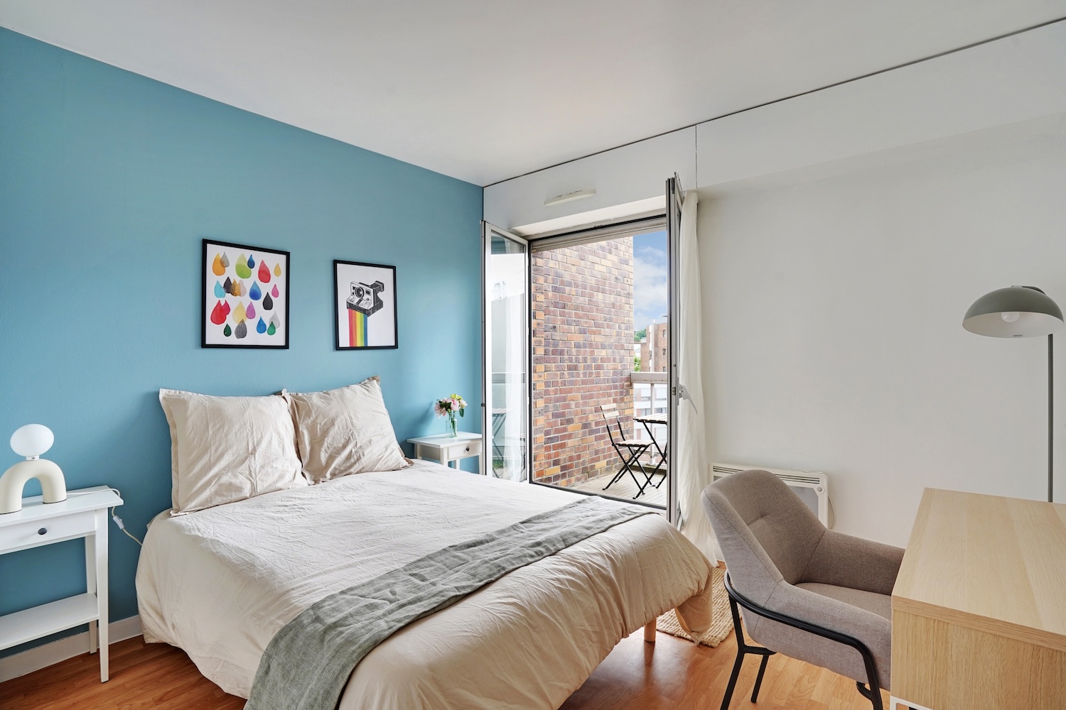 Move into this room with a balcony – ISY05