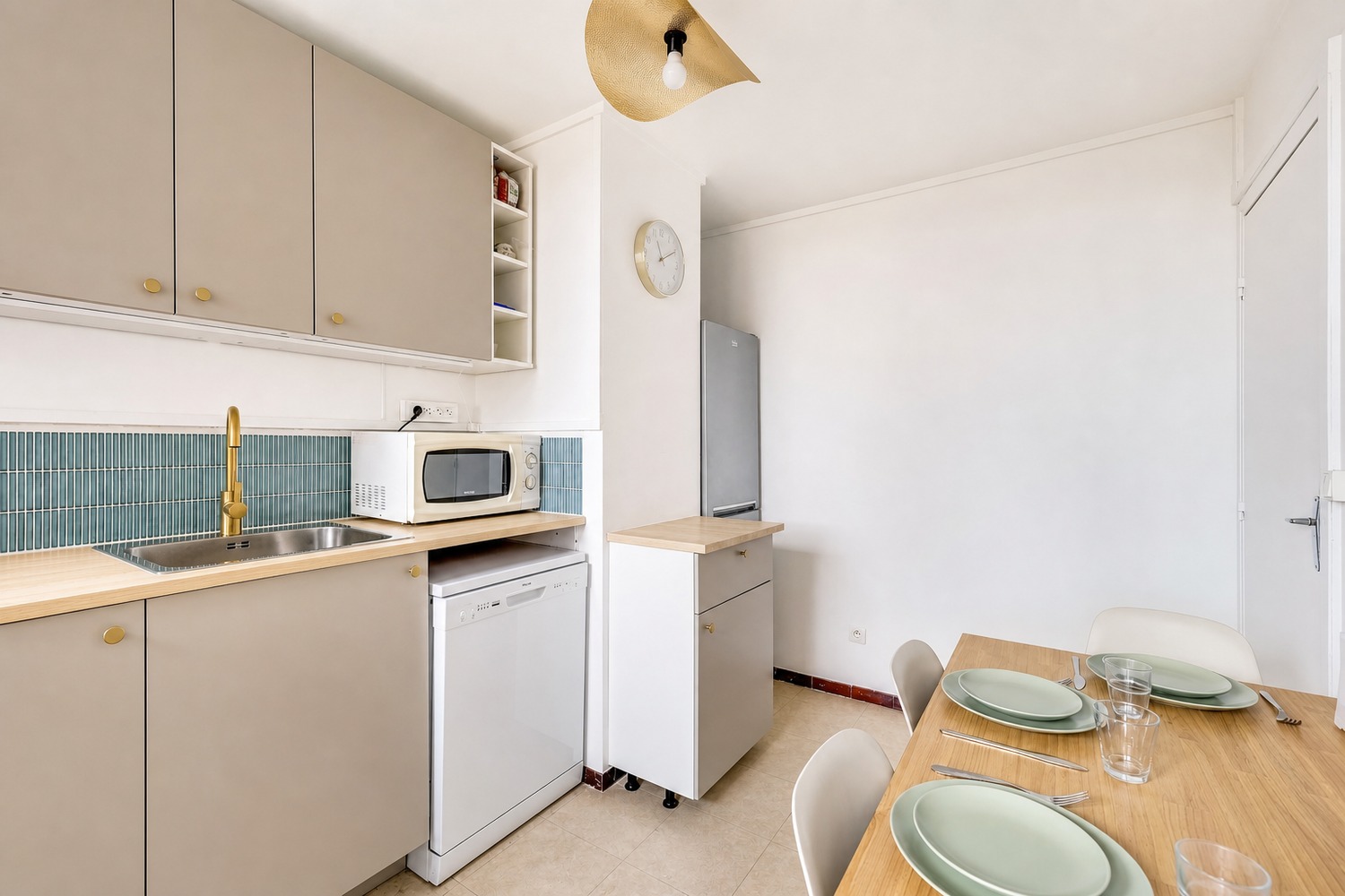 Luminous and cosy room – 11m² – NTR8