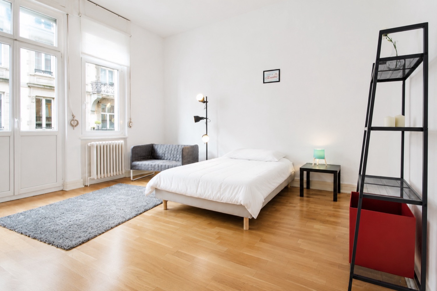 Spacious luminous bedroom – 22m² – ST18