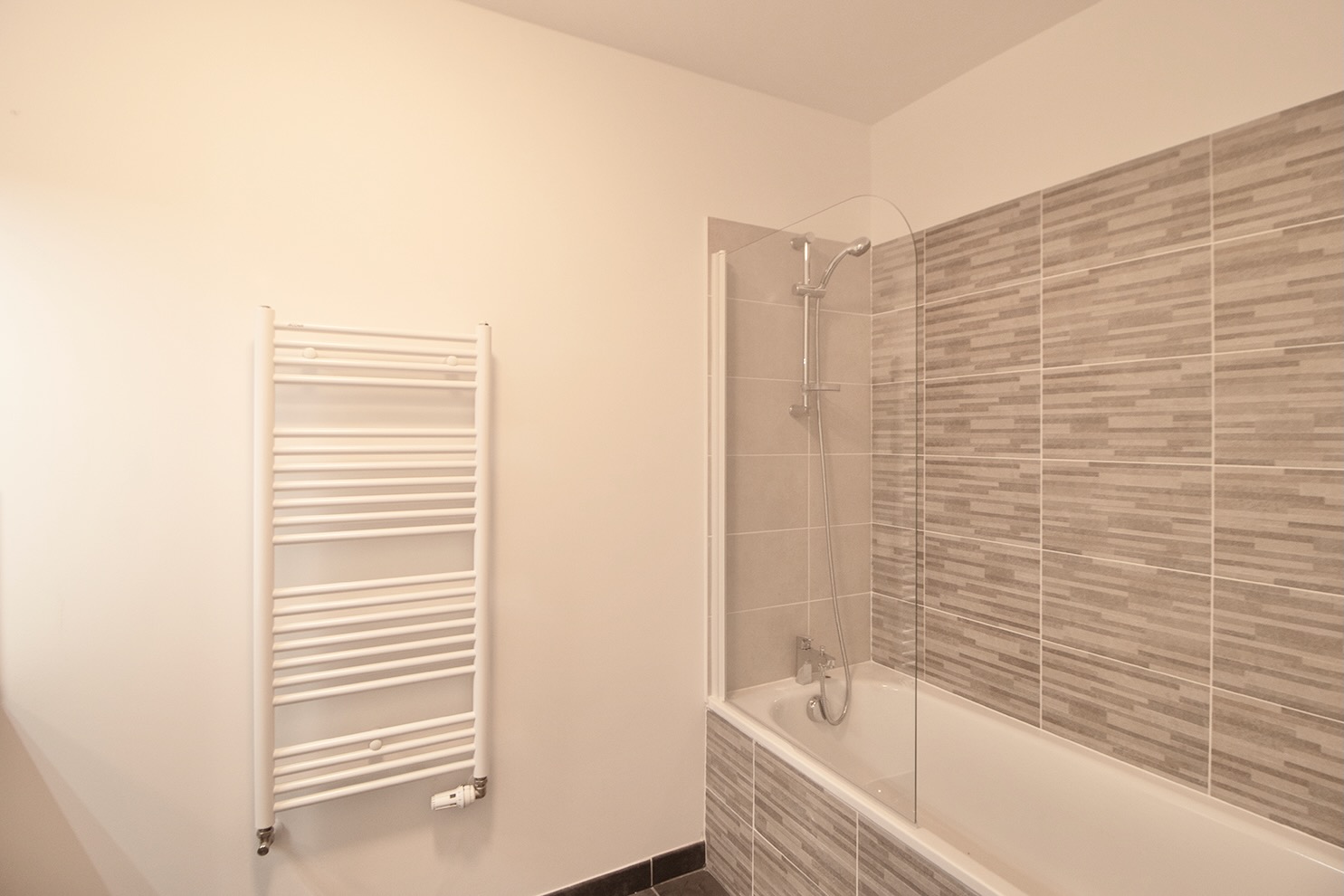 Move into this beautiful 12 m² room in a coliving apartment in Bordeaux right now – BO28
