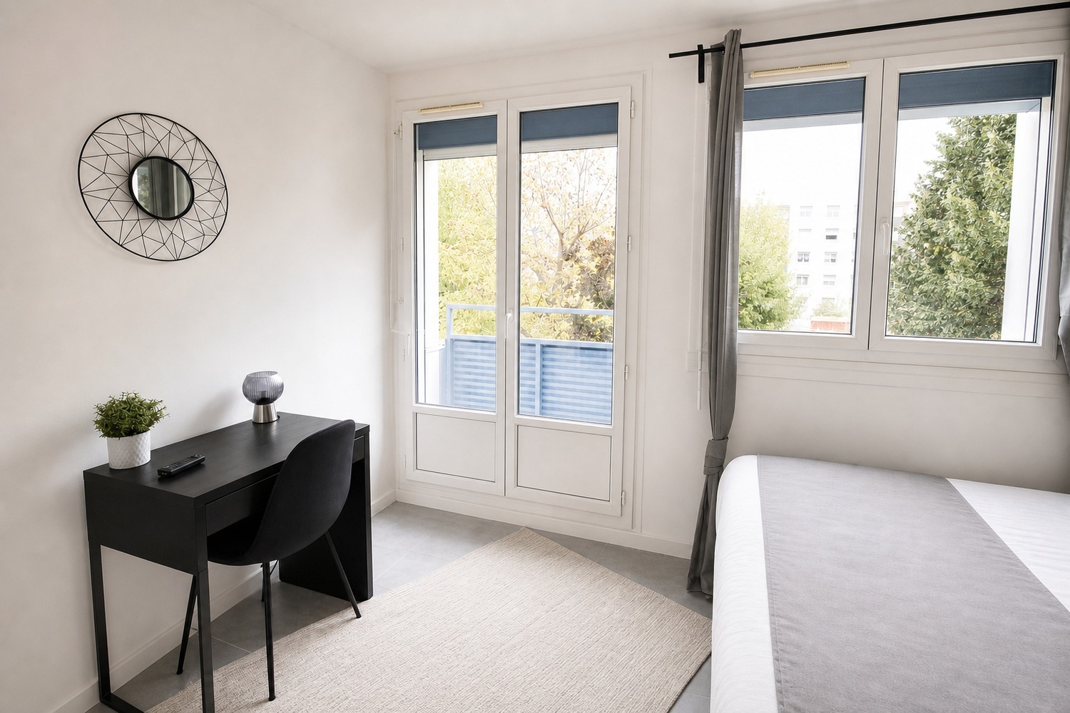 Beautiful and very bright room – 12m² – LY07