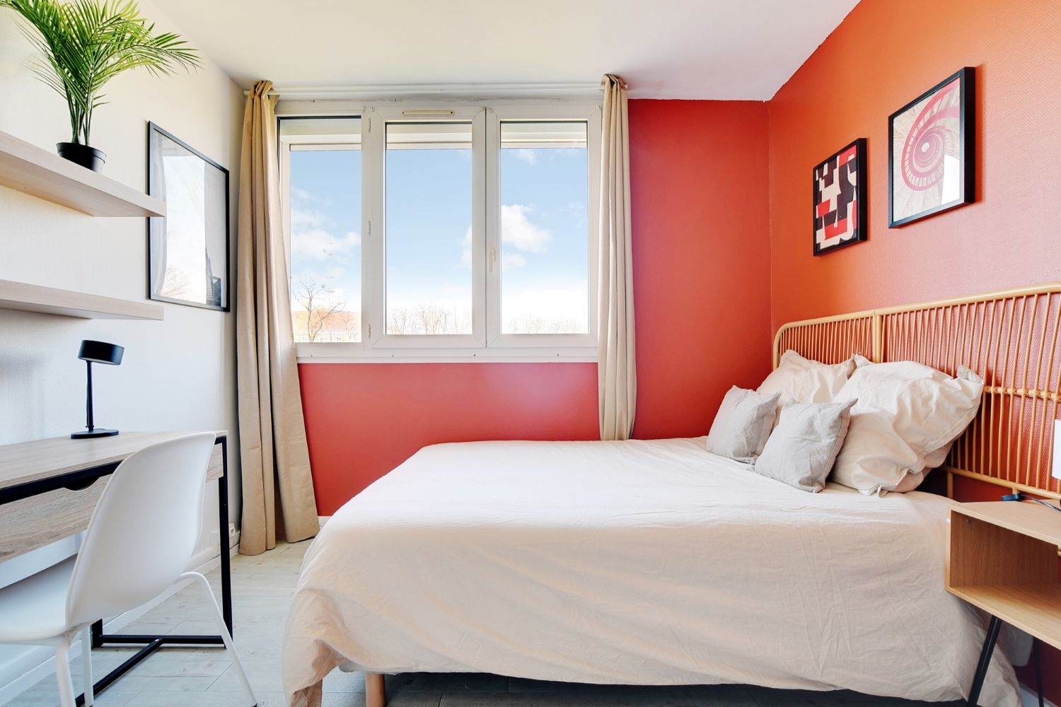 Minimalist 10 m² room in Kremlin-Bicêtre – KRB13