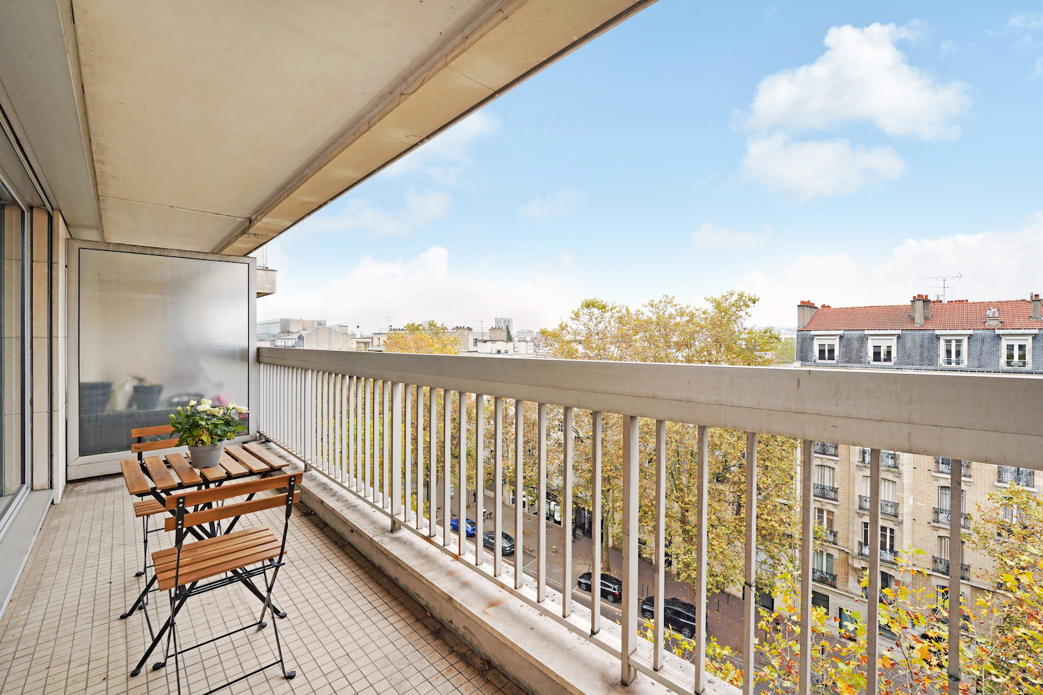 Move into this 12 m² room – BBC03