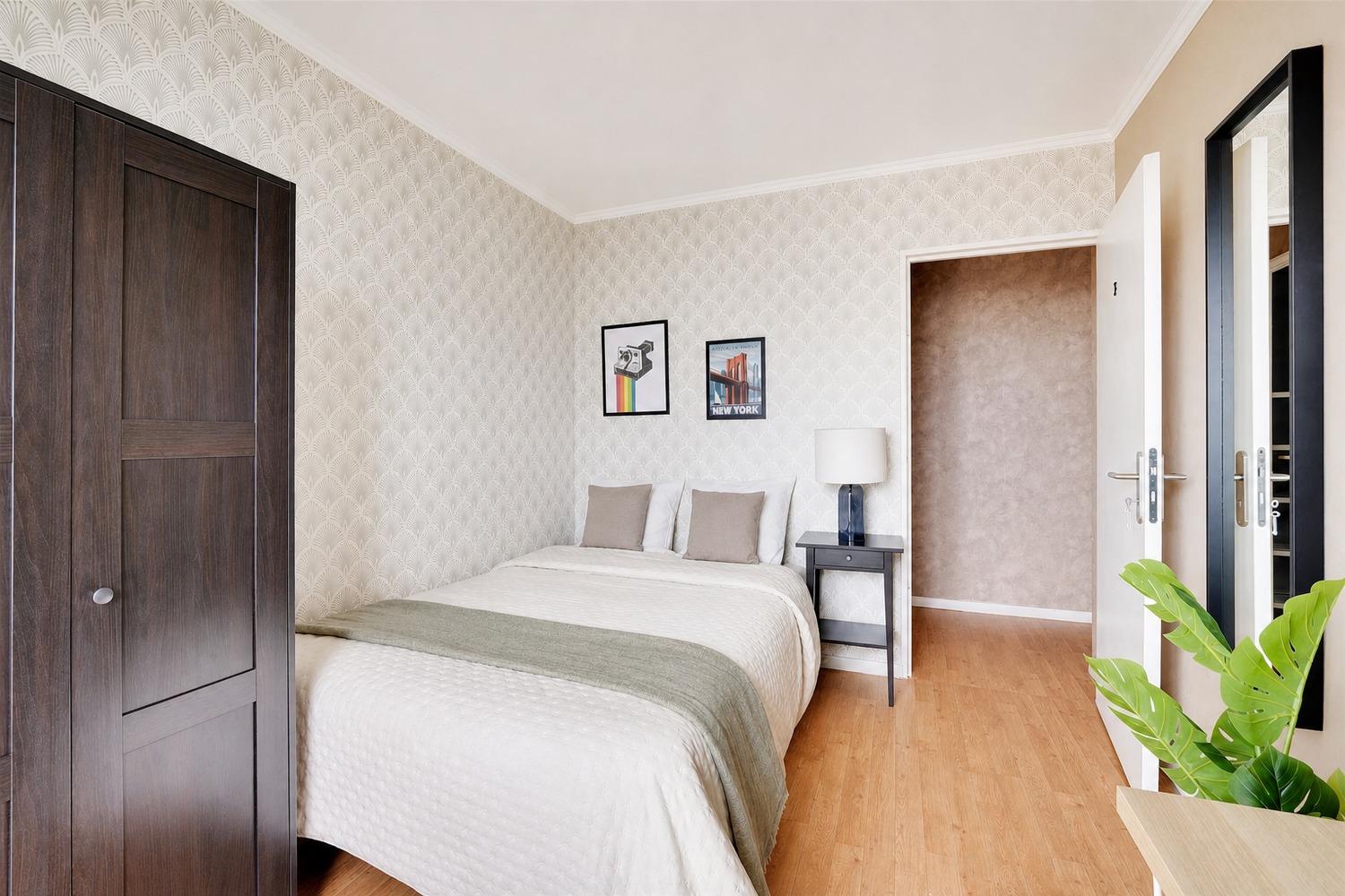 Move into this 11 m² room – BBC02