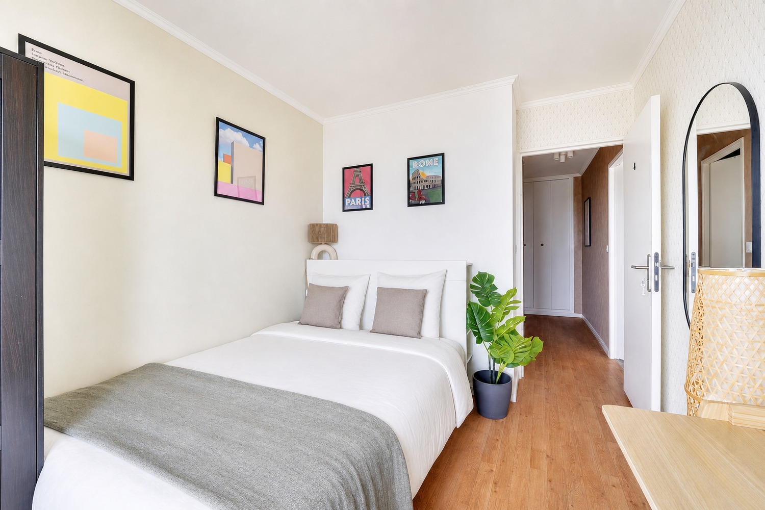 Move into this 10 m² room – BBC04