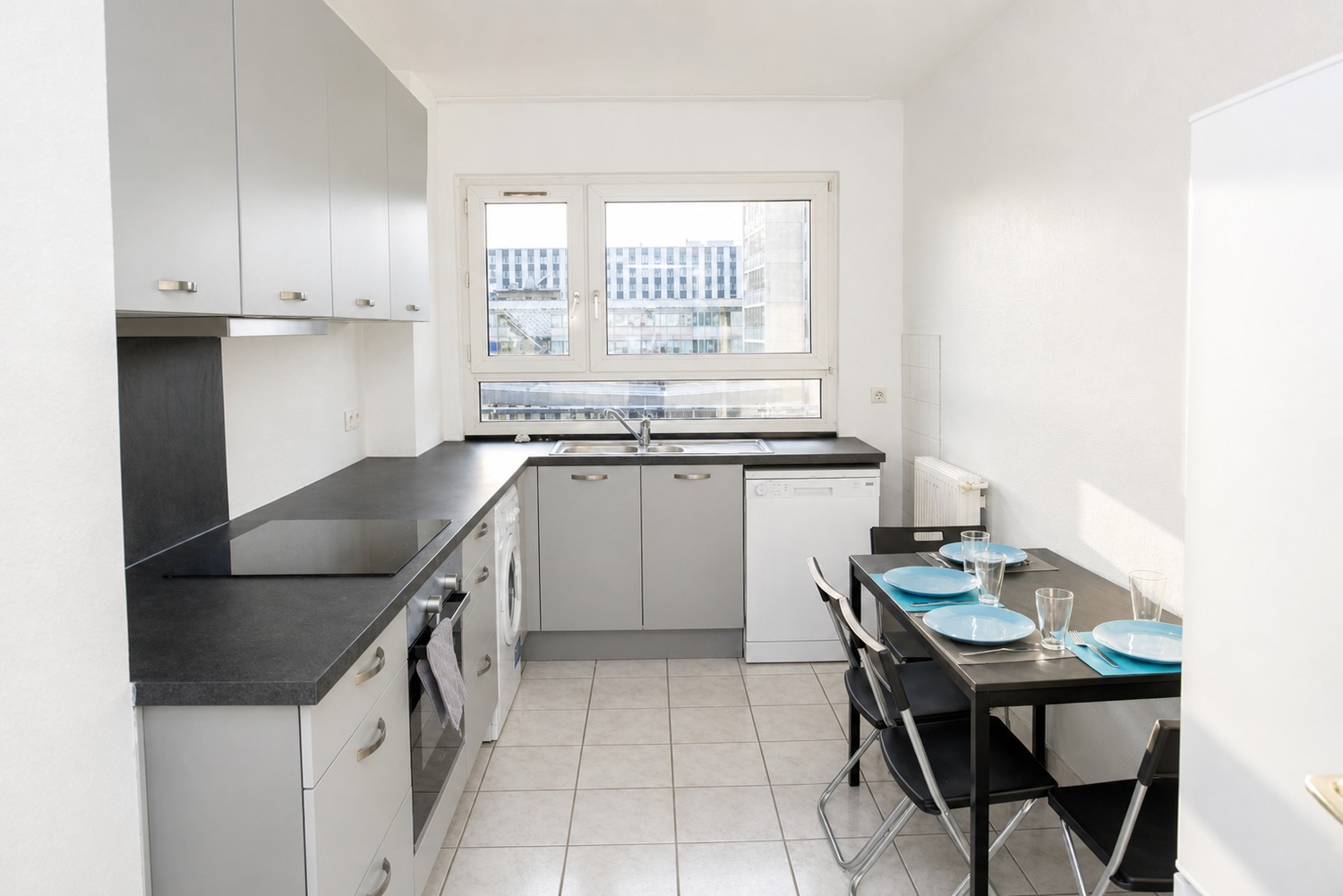 Comfortable and luminous room – 16m² – ST11