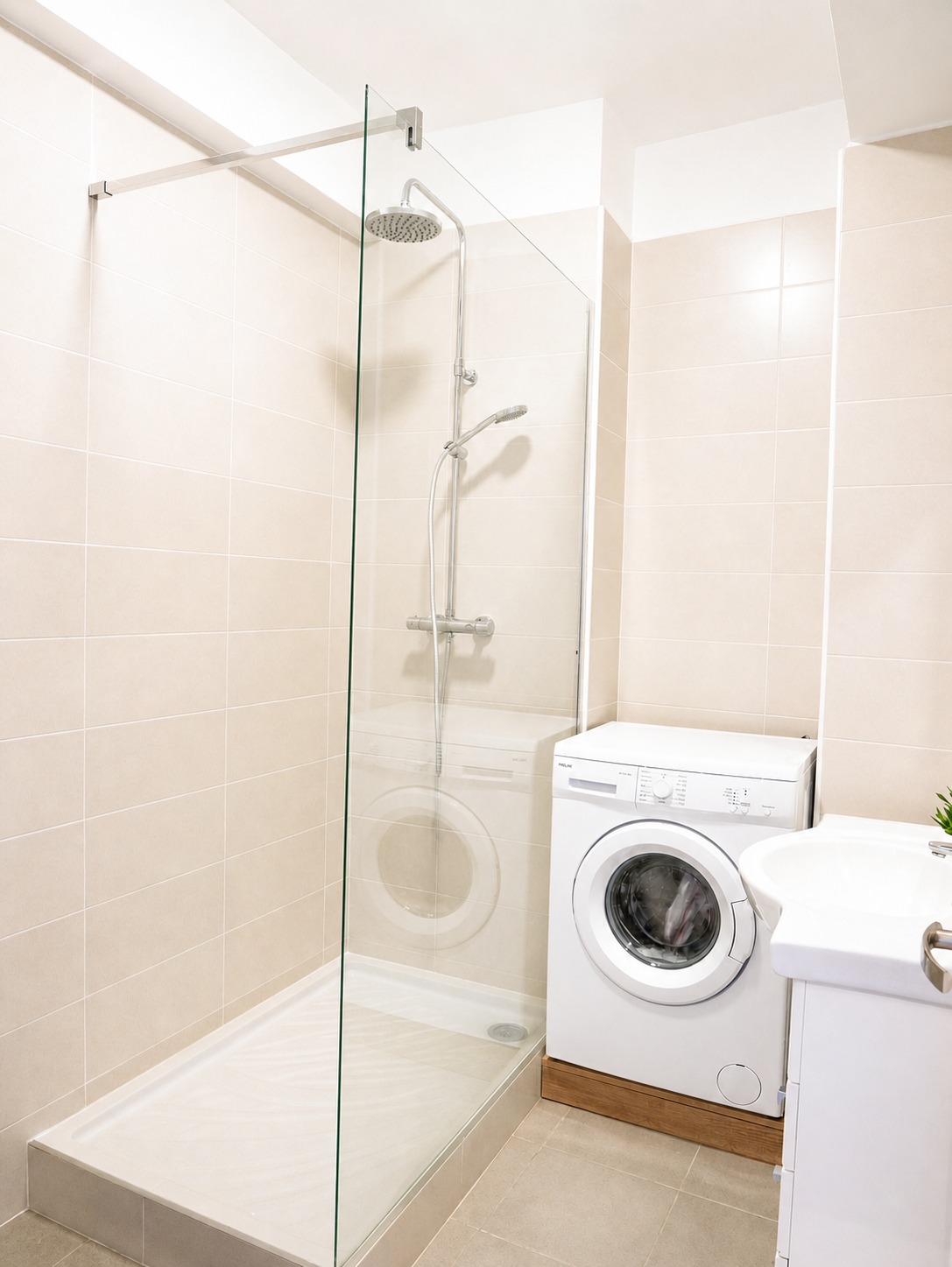 Nice spacious room – 14m² – TO10