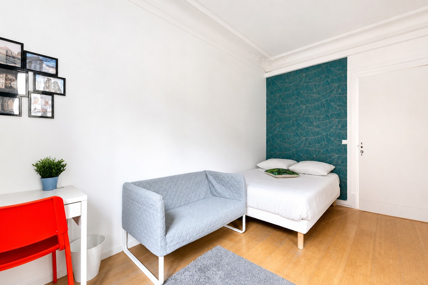 Spacious and luminous room – 15m² – IV01