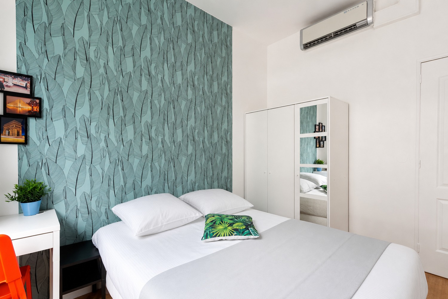 Cosy and luminous room – 10m² – IV02