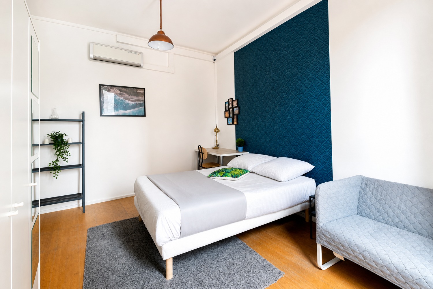 Large luminous room – 17m² – IV04