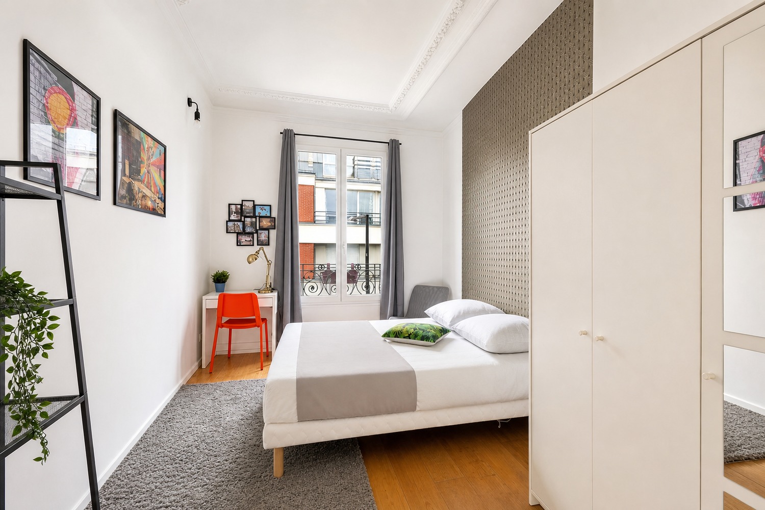 Cosy and bright room – 12m² – IV07