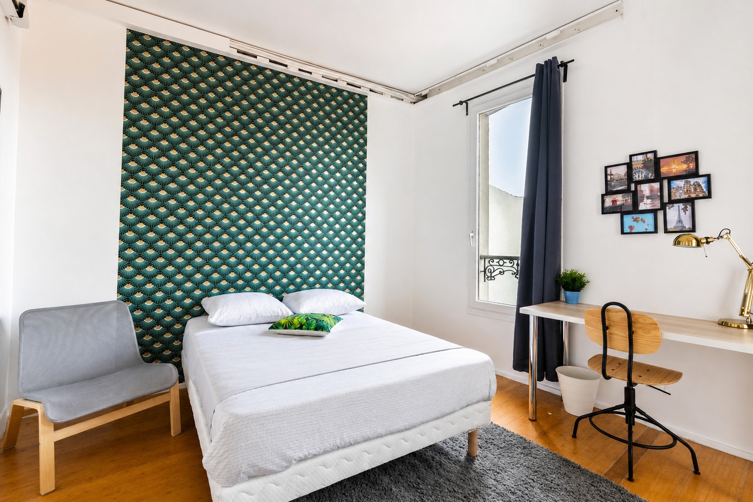 Spacious and luminous room – 16m² – IV08