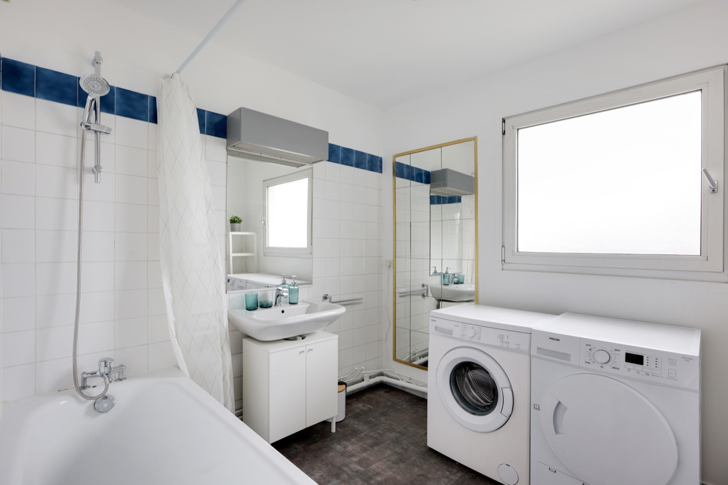Move into this 13 m² cocoon with bathroom – CBV05