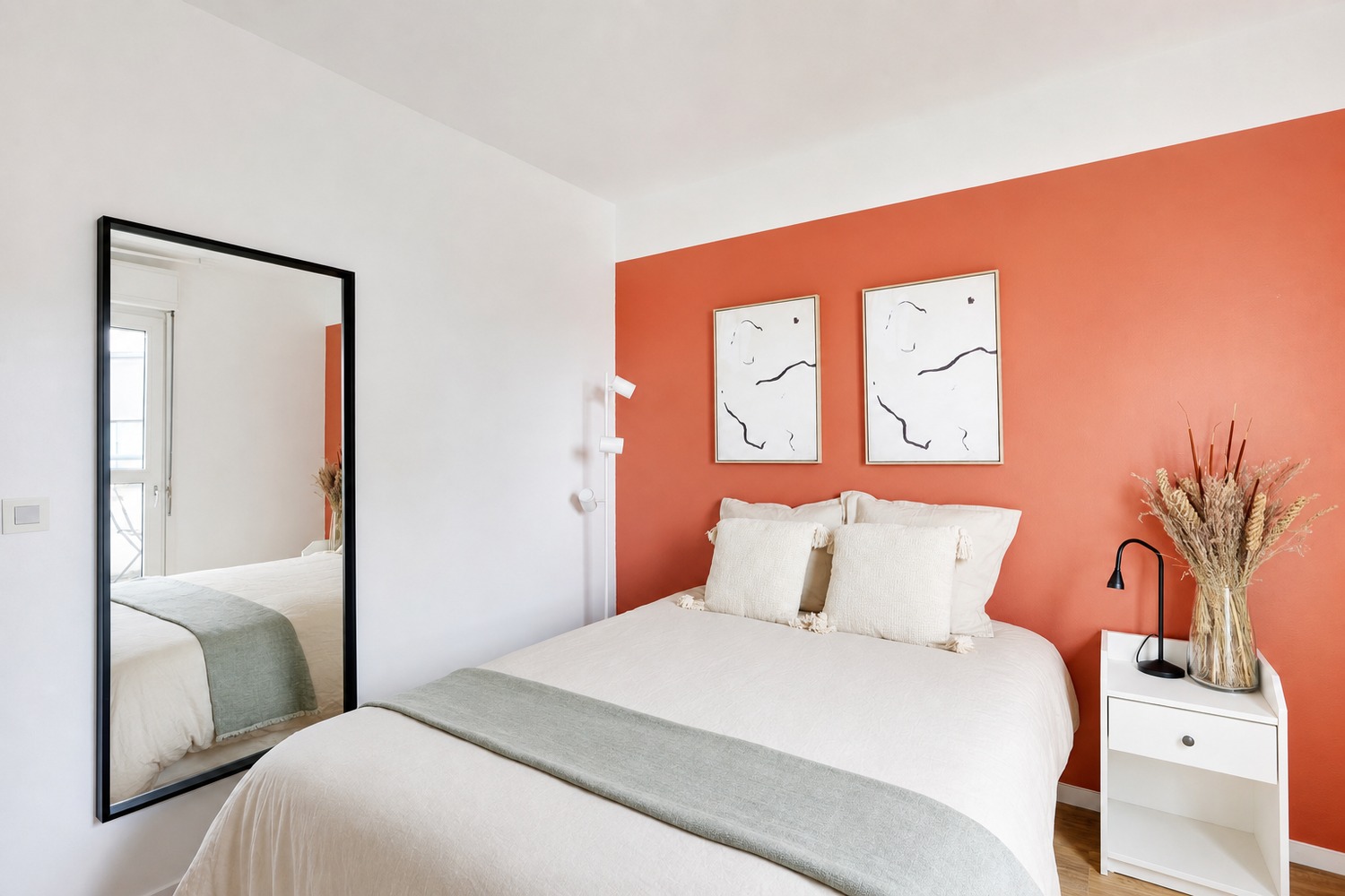 Move into this cozy 10m² bedroom – CBV01