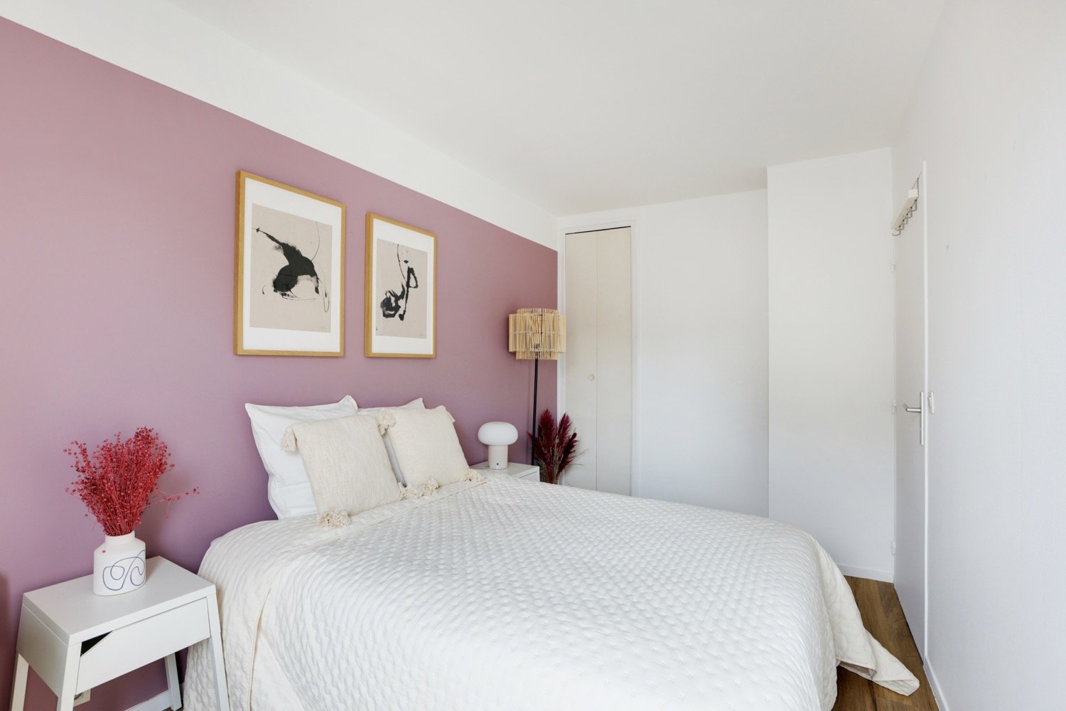 Move into this elegant 10 m² bedroom – CBV02