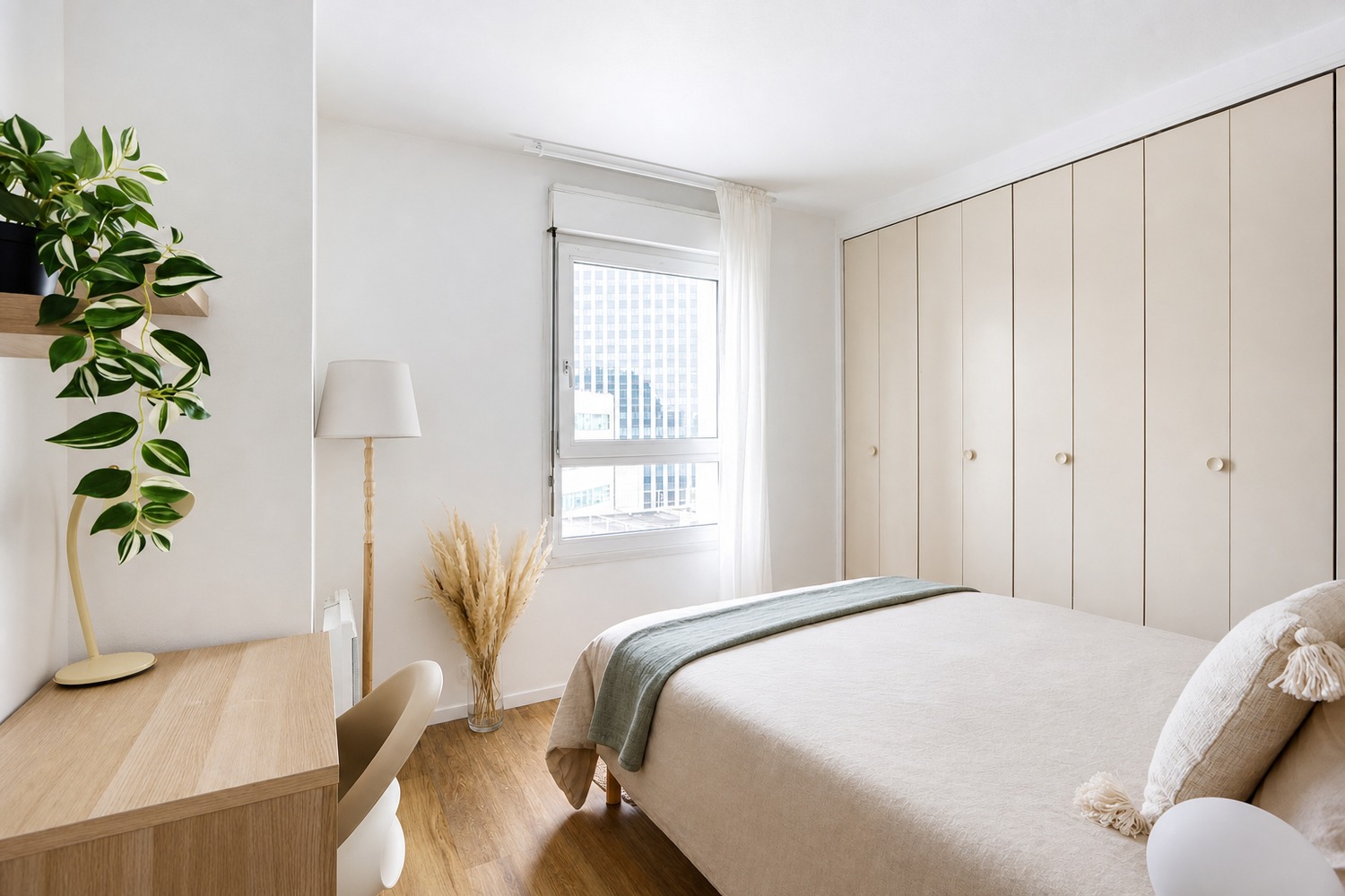 Move into this lovely 10 m² bedroom – CBV04