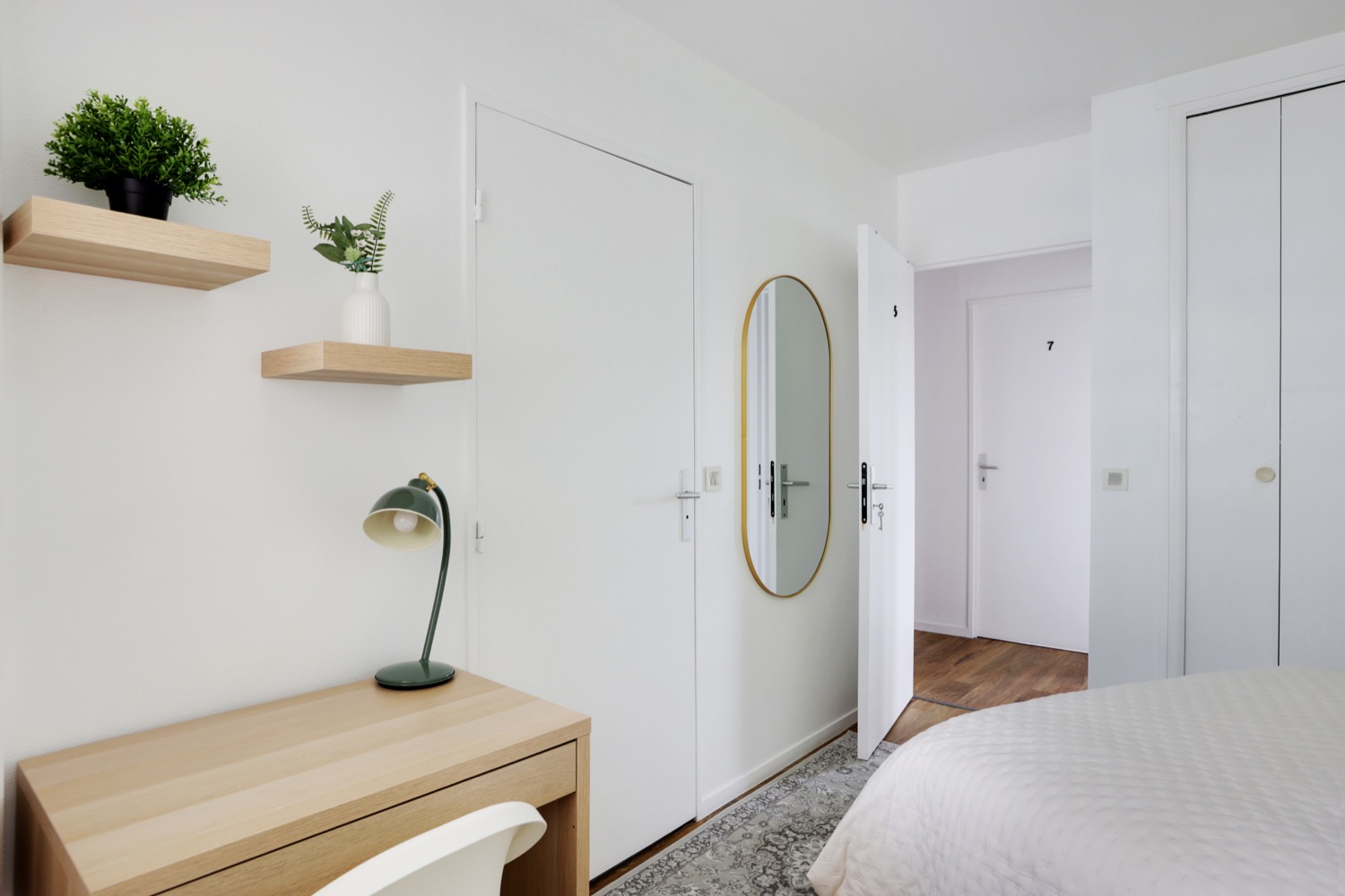 Move into this 13 m² cocoon with bathroom – CBV05