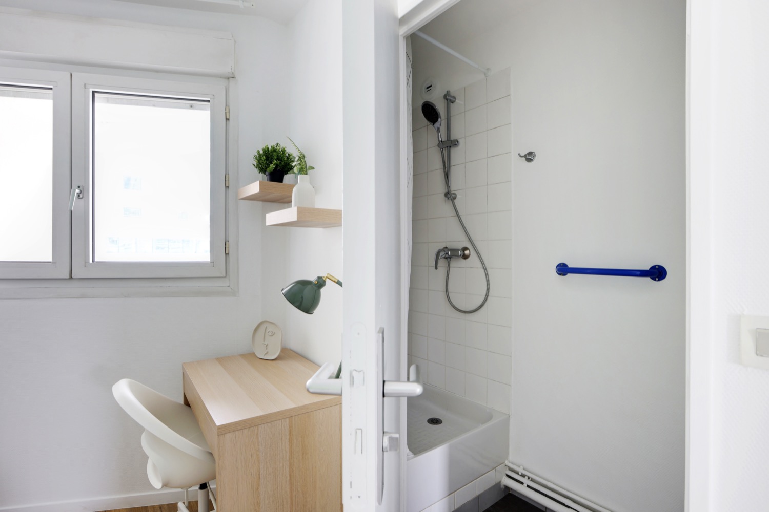 Move into this 13 m² cocoon with bathroom – CBV05