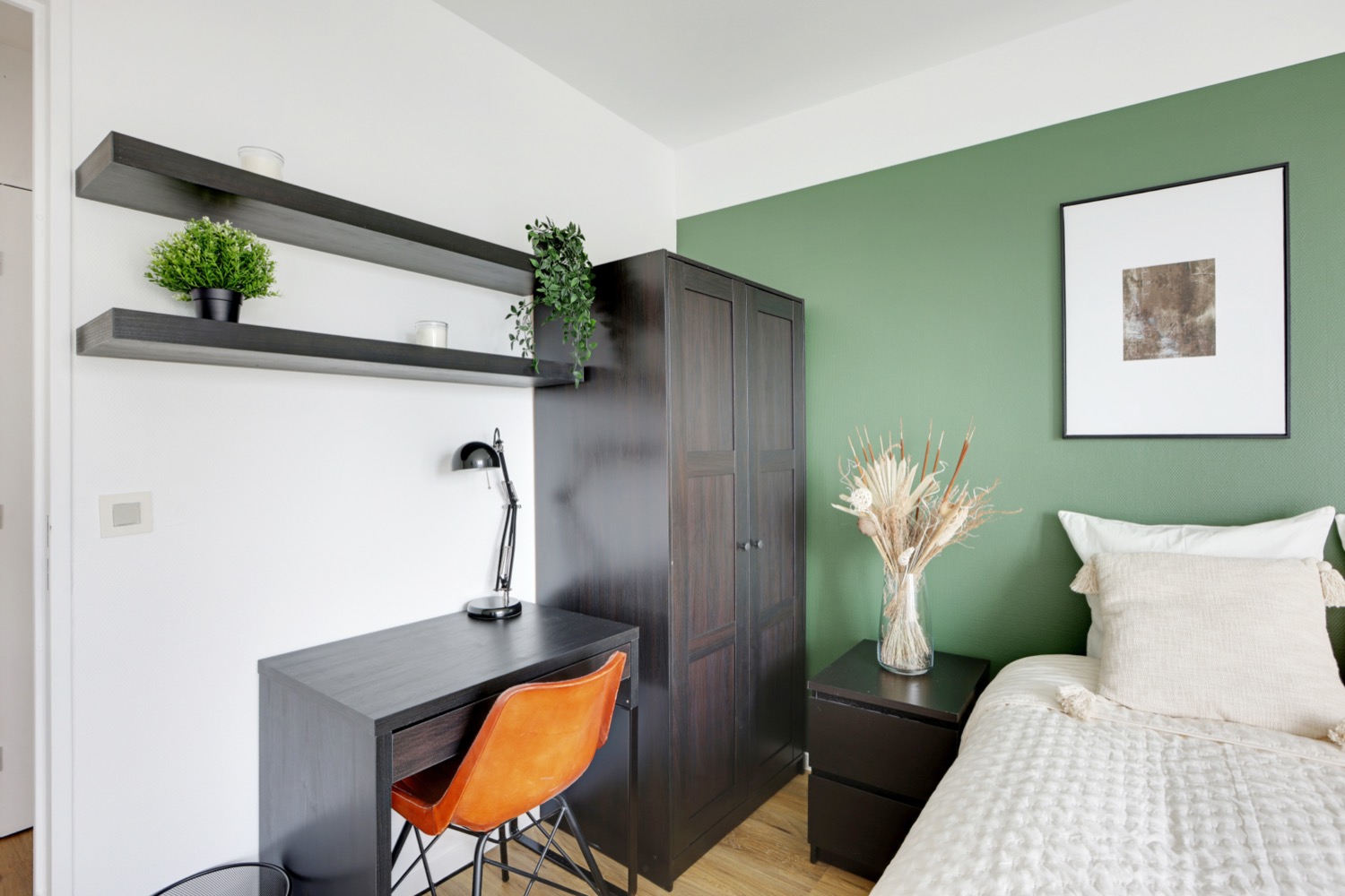 Move into this 10 m² bedroom – CBV07