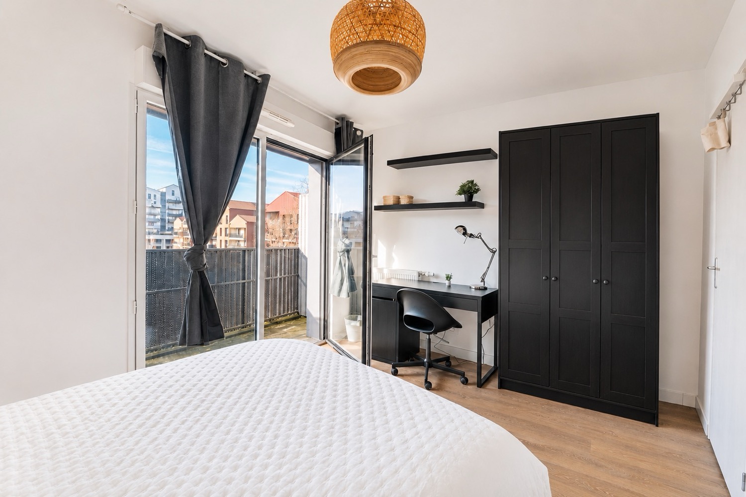 Move into this 11 m² room within Bacalan – BO44