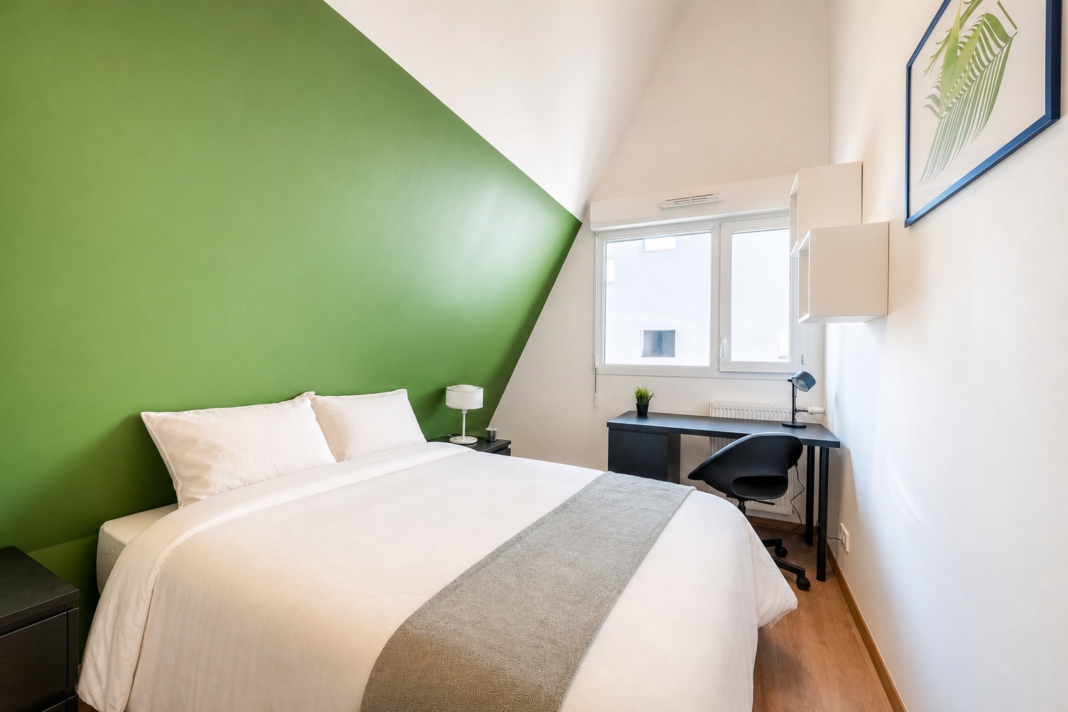 Move into this 10 m² room within Bacalan – BO47
