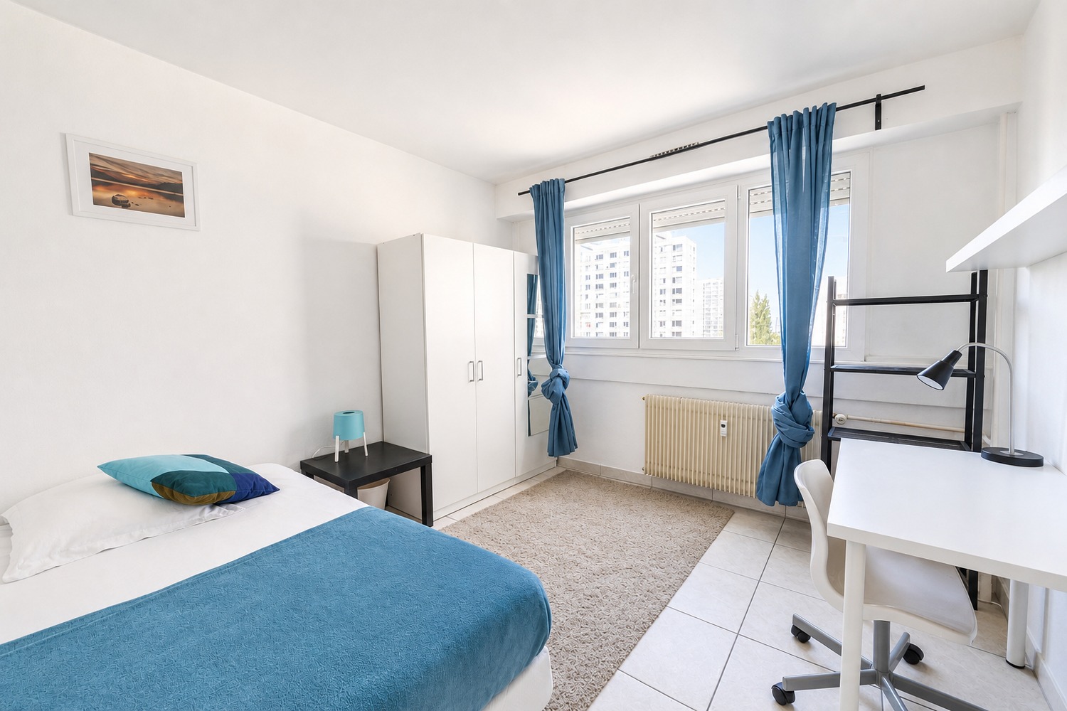 Cosy and bright room – 12m² – ST37