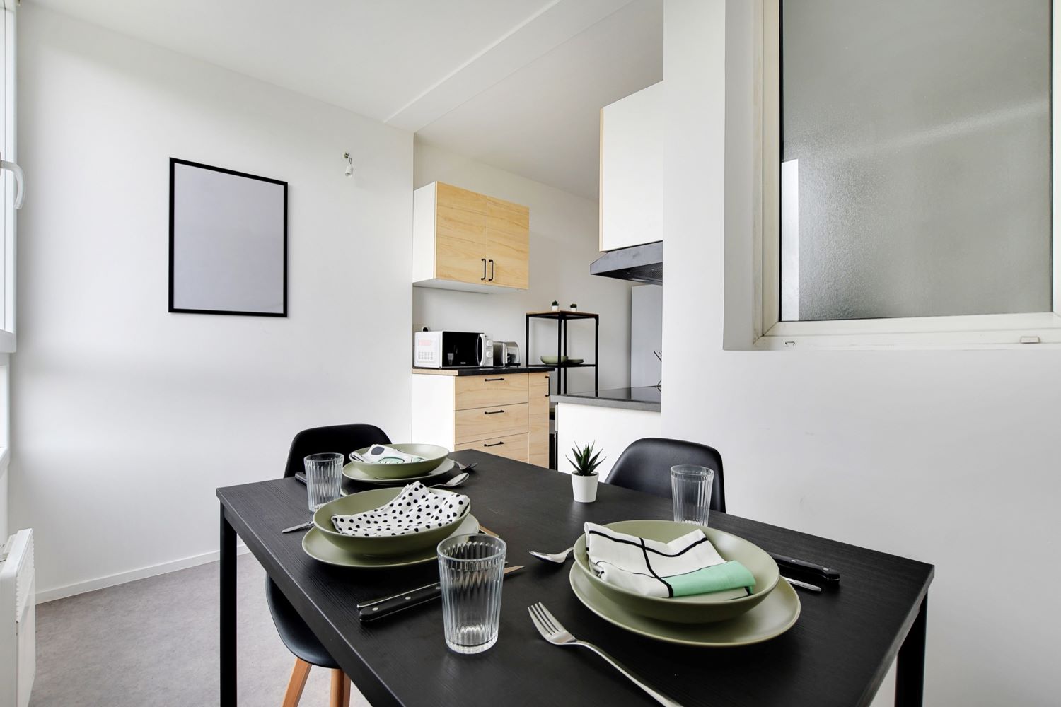 Invigorating 10 m² room in Kremlin-Bicêtre – KRB36